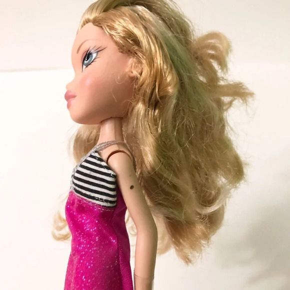 MGA  Bratz Cloe Doll Dress and Shoes TLC - Picture 12 of 16